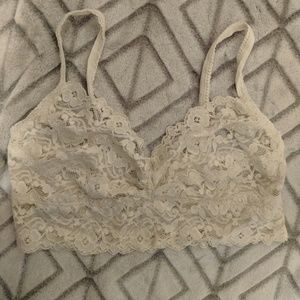 NWOT Cream Lace Bralette